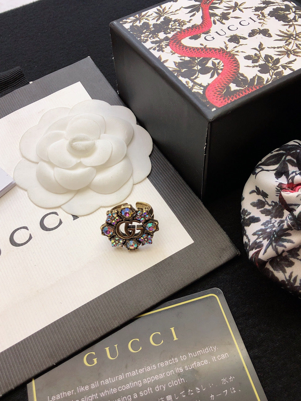 Gucci Double G Crystal Flower Ring - 18K Yellow Gold