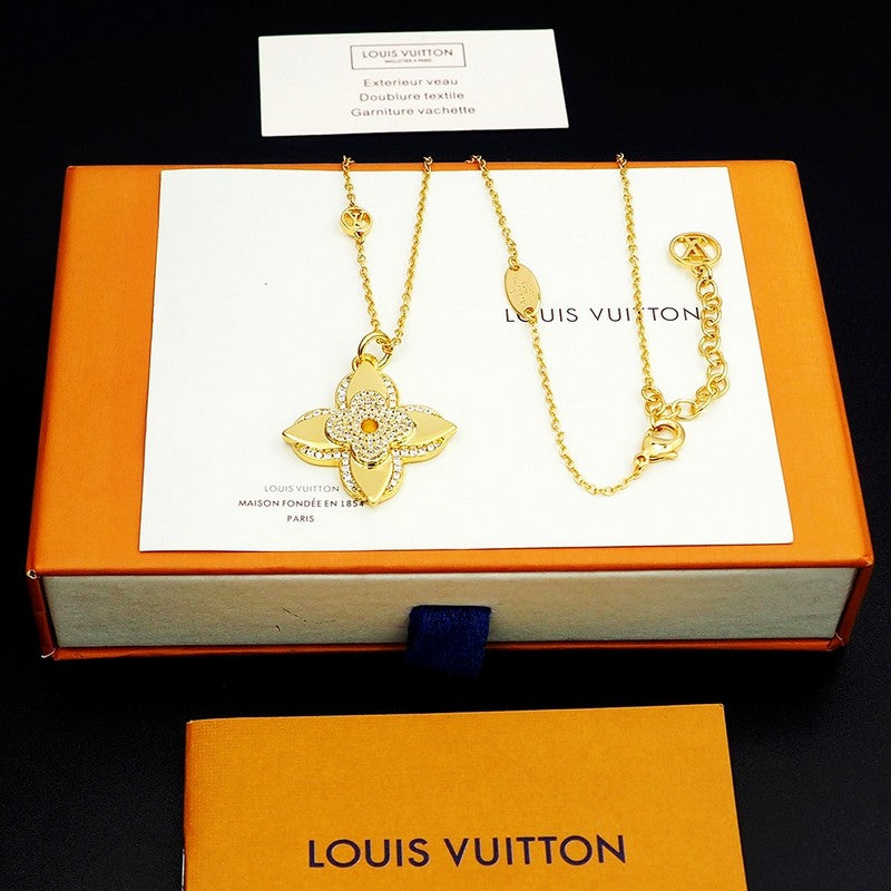Louis Vuitton Medaillon Necklace