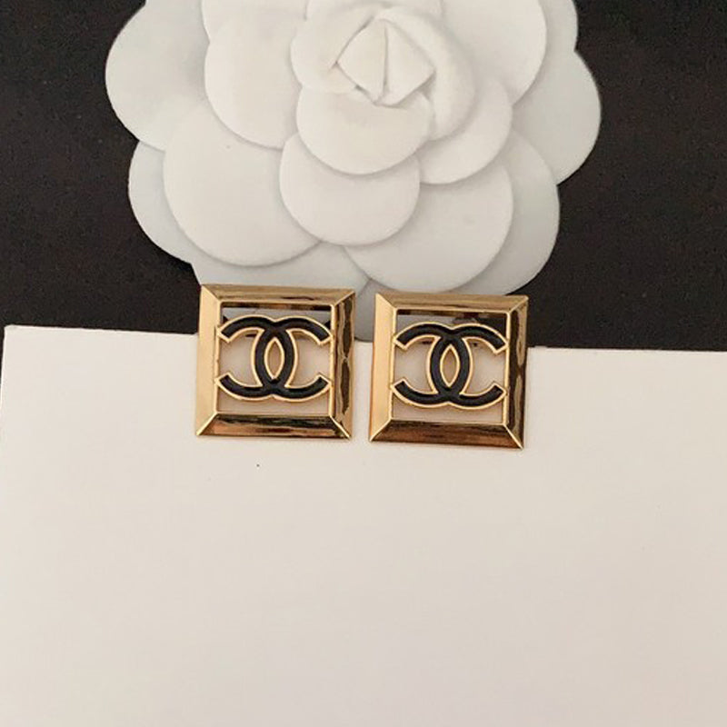 Chanel Square Hollow Earrings - 18K Yellow Gold