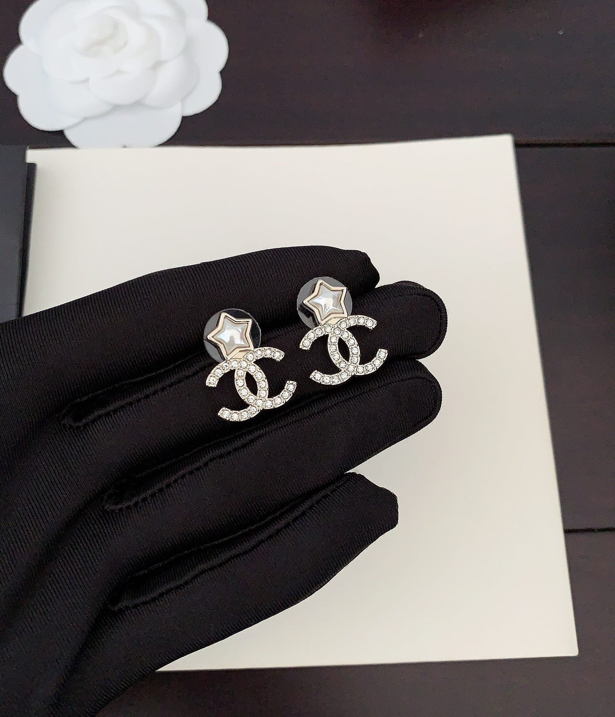 Chanel Star Crystal Earrings - 18K Yellow Gold
