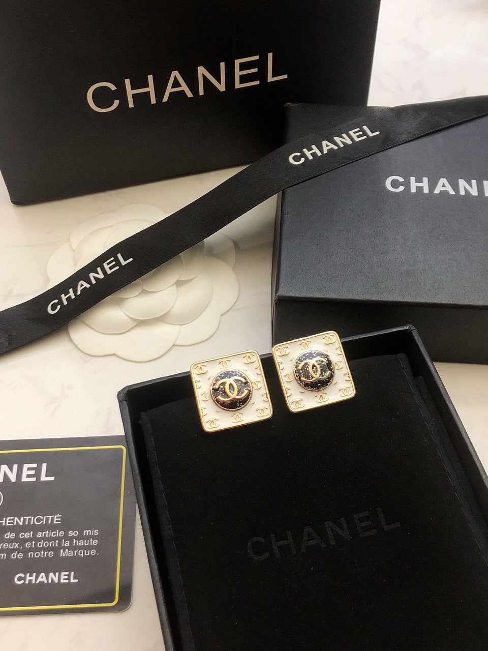 Chanel Vintage Earrings - 18K Yellow Gold