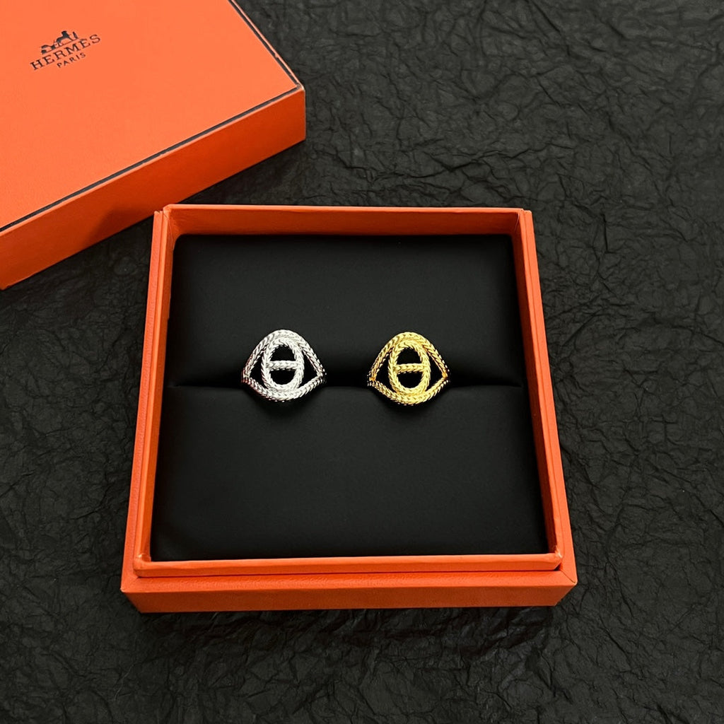 Hermes Chaine D'Ancre Danae Medium Ring - 18K Gold