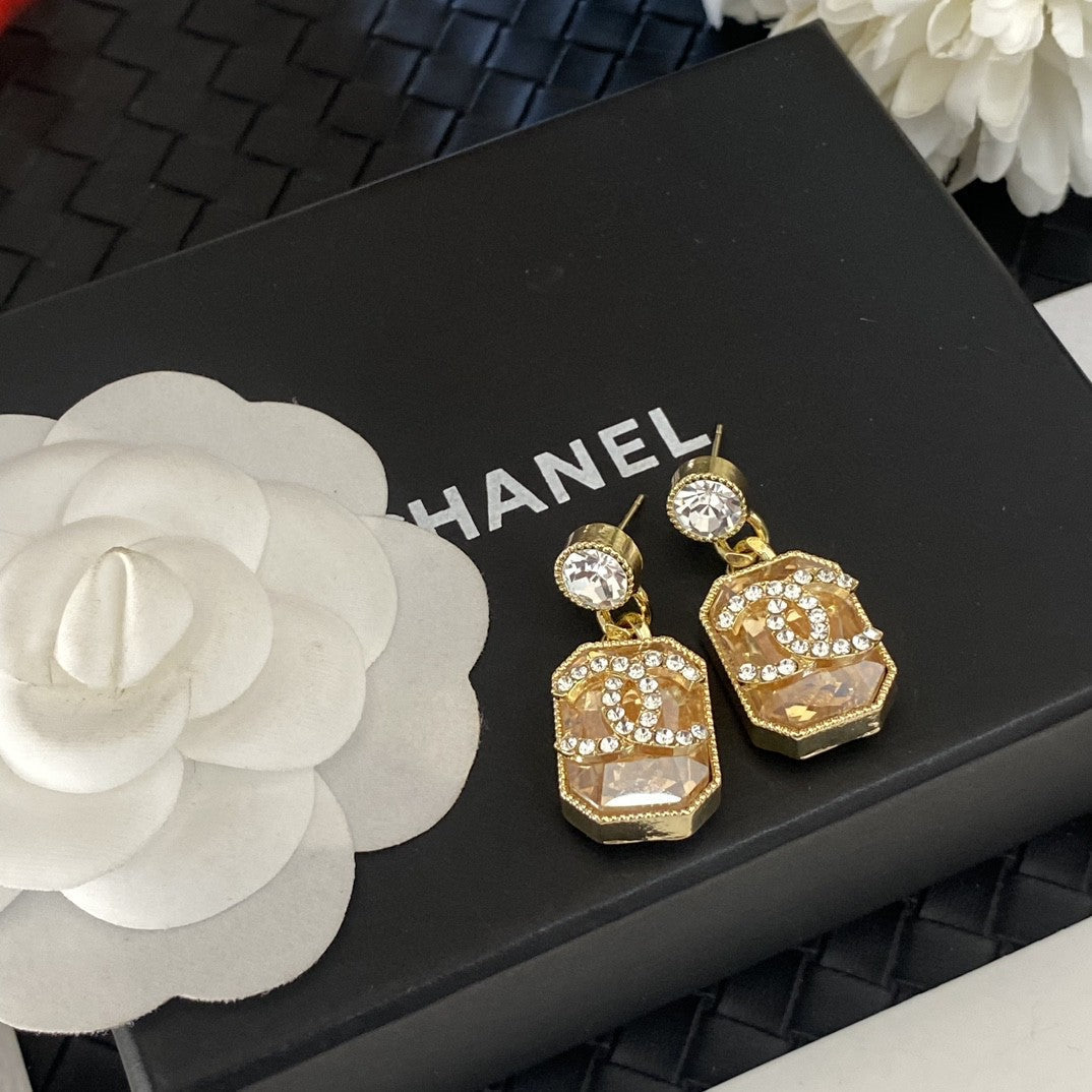 Chanel Crystal Earrings - 18K Yellow Gold