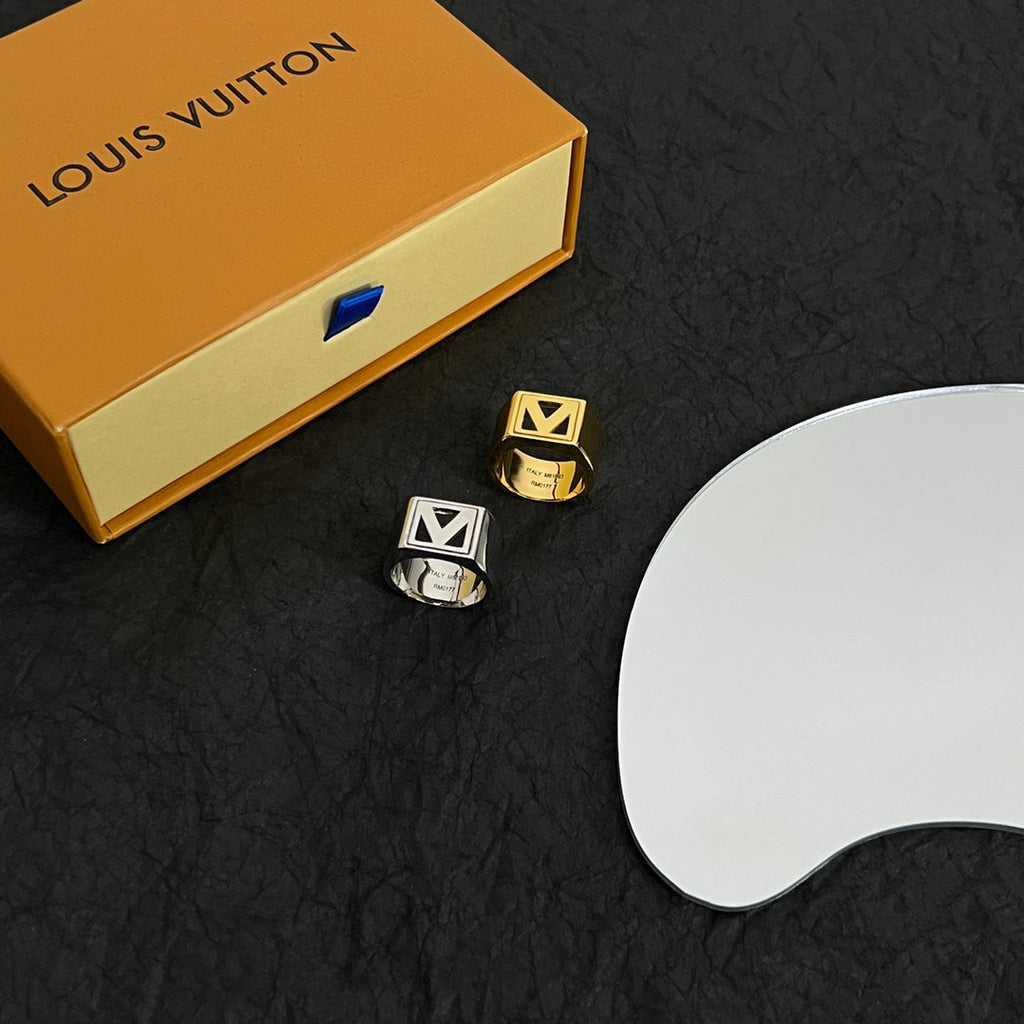 Louis Vuitton Vintage Ring - 18K Yellow Gold