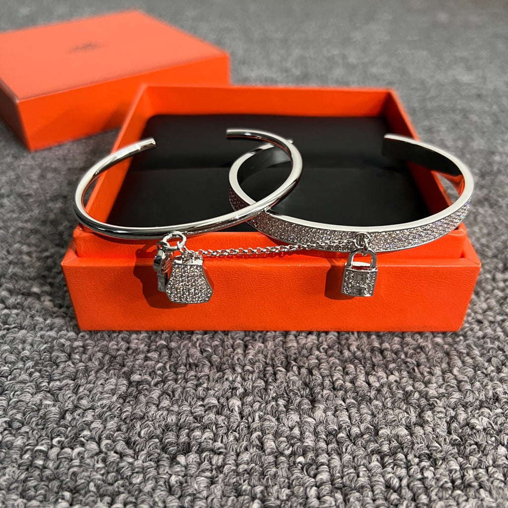 Hermes Kelly Clochette Moissanite Bracelet - 18K White Gold
