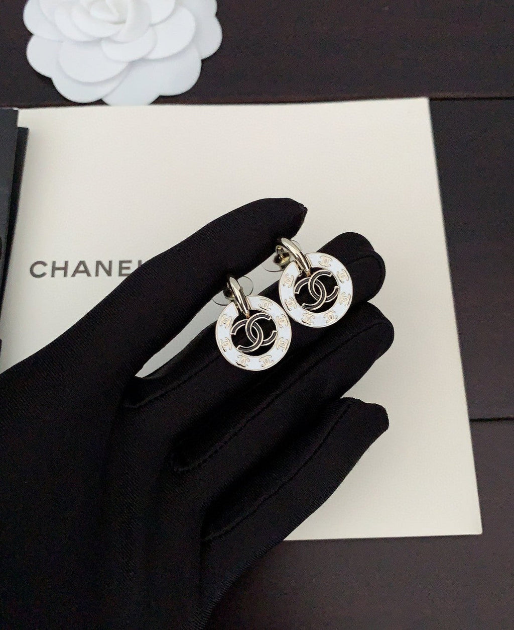 Chanel Circle Earrings - 18K Yellow Gold