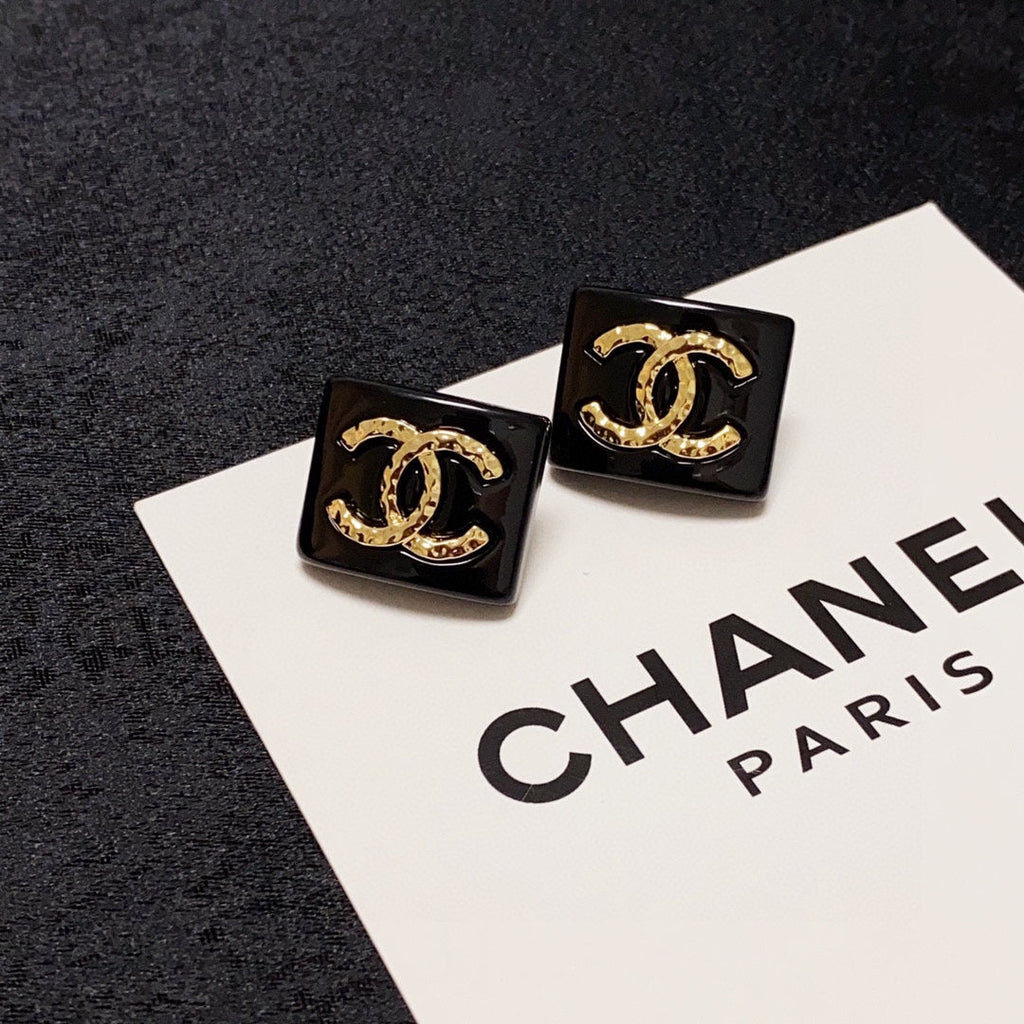 Chanel Black Resin Square Earrings - 18K Yellow Gold