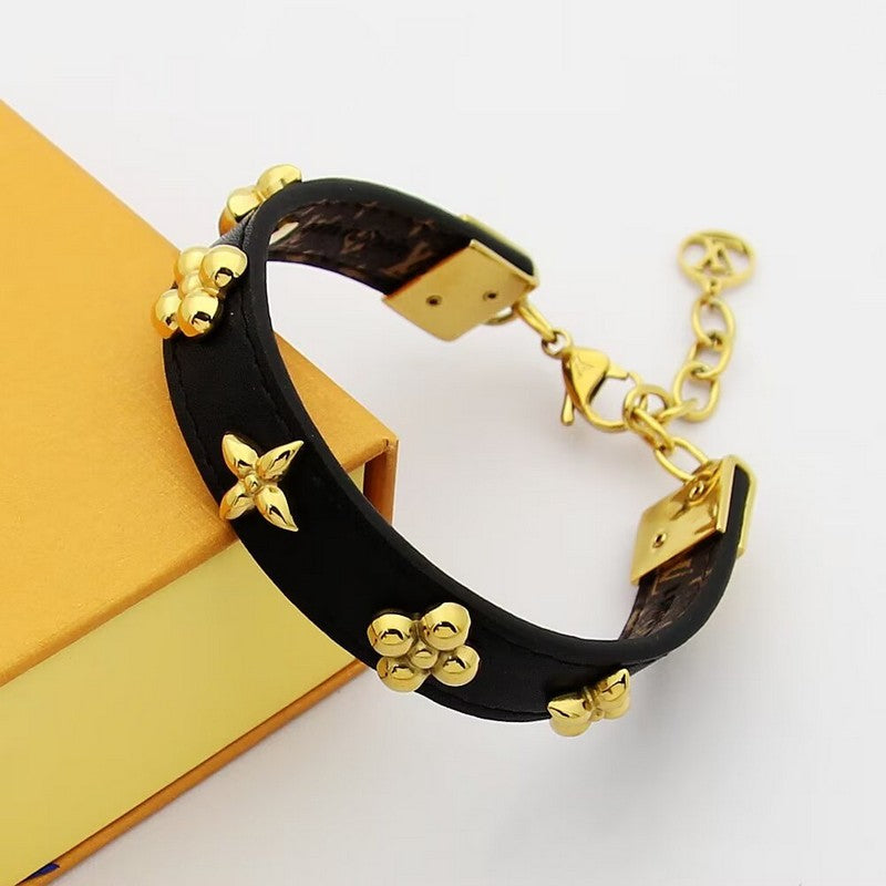 Louis Vuitton Fleurs Rivets Bracelet