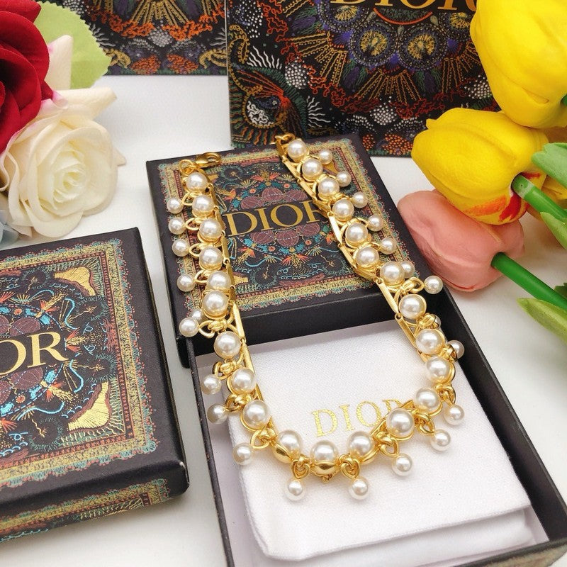Dior 30 Montaigne Pearl Necklace