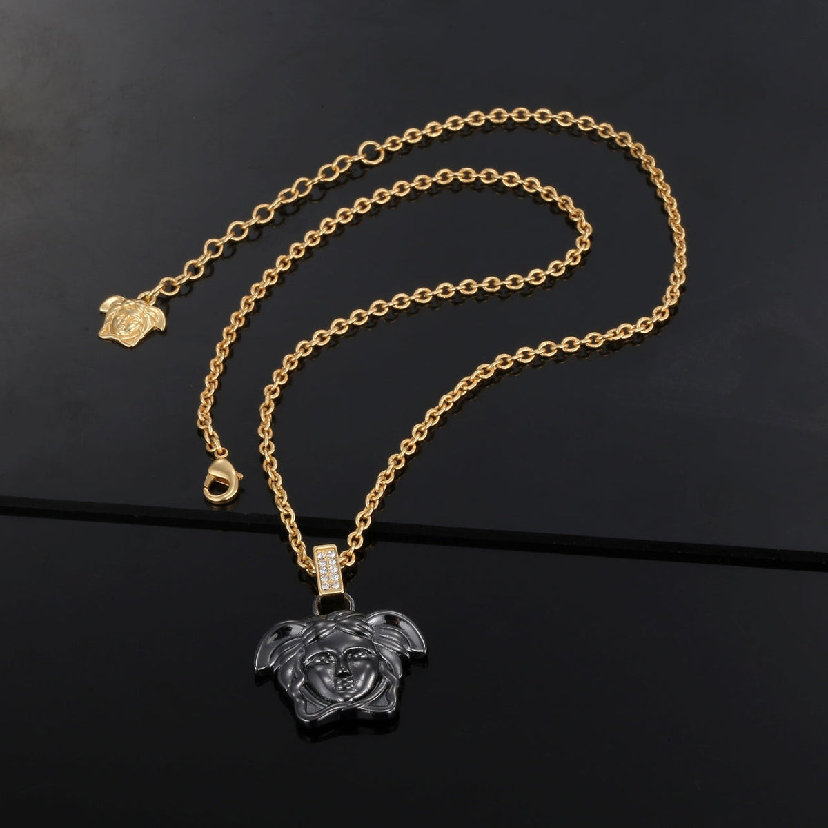 Ver Classic Necklace