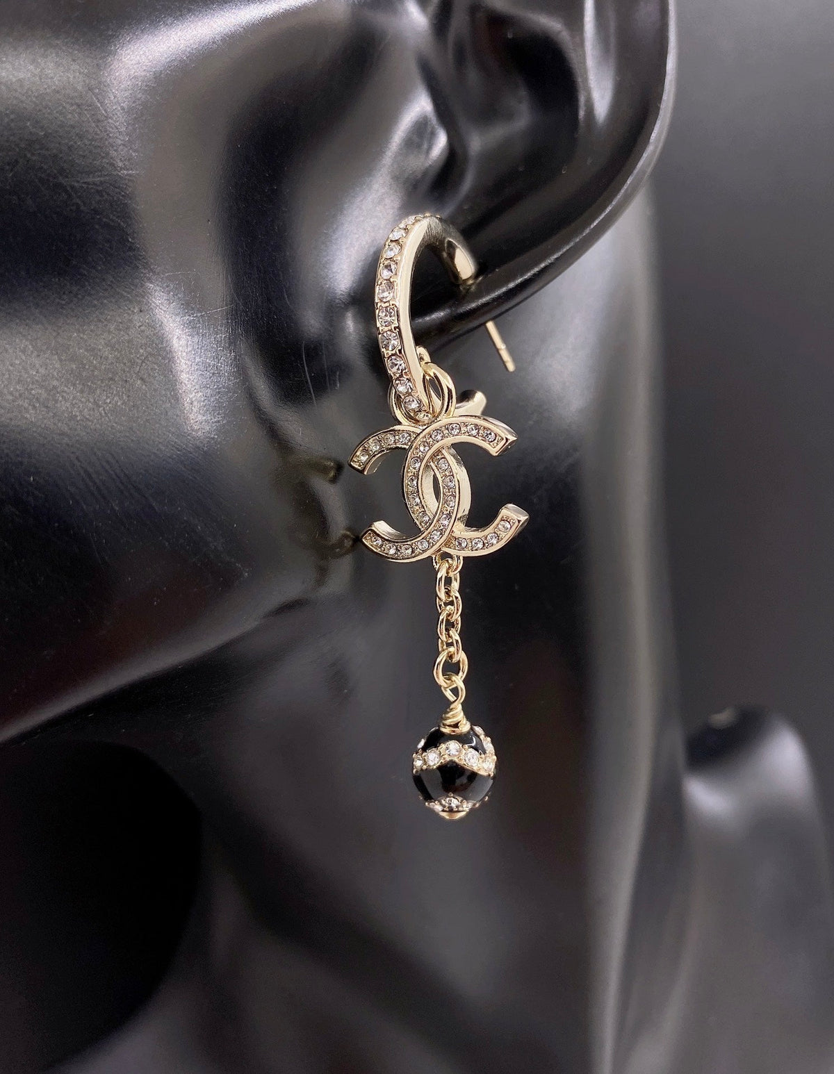 Chanel Star Pearls Pendant Earrings - 18K Yellow Gold