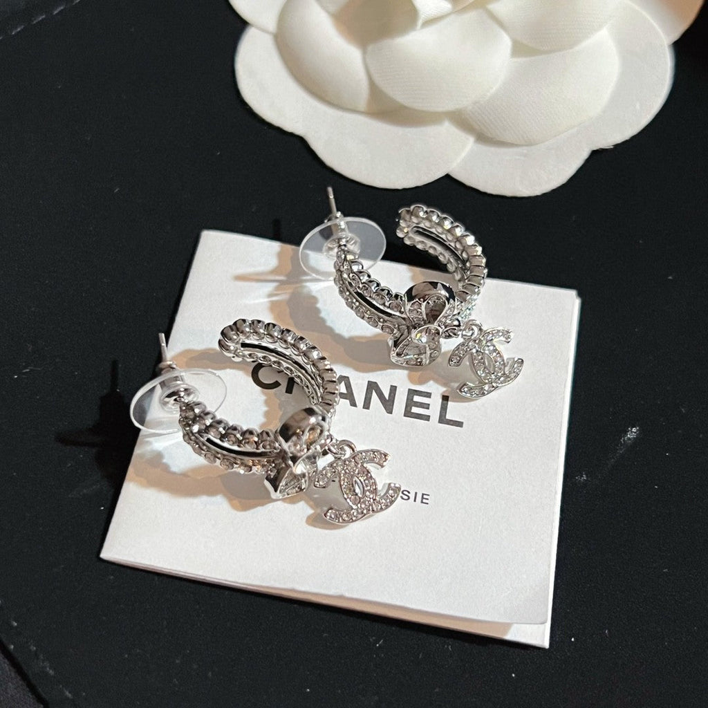 Chanel Diamond Pendant Earrings - 18K White Gold