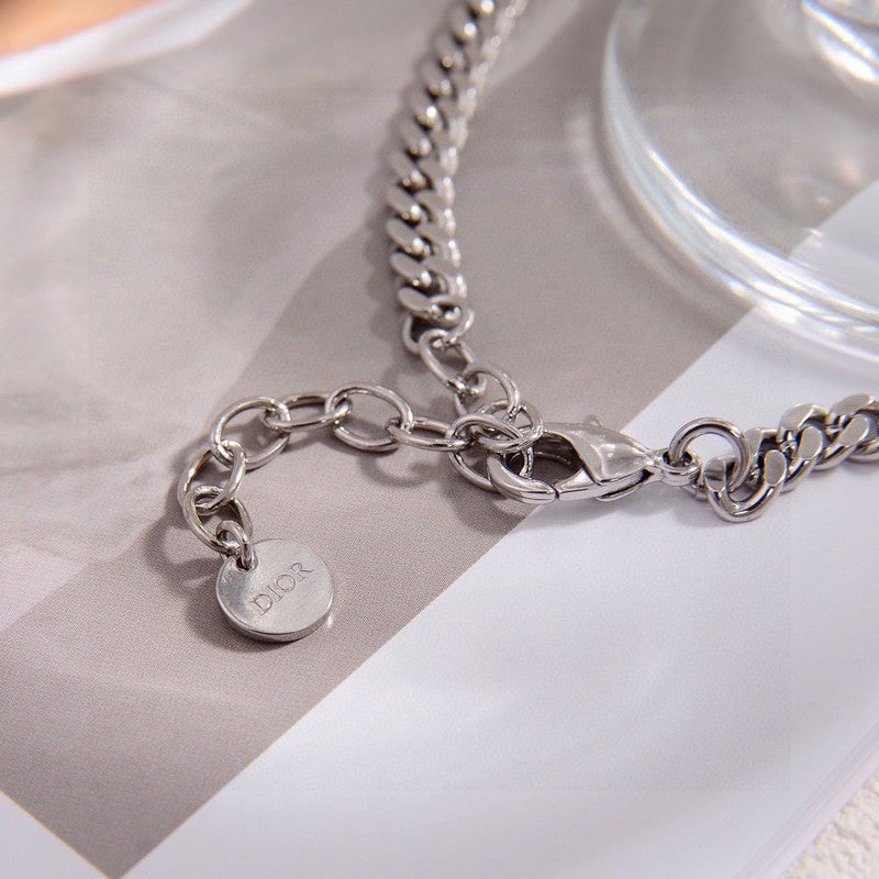 Dior 30 Montaigne Pearl Necklace