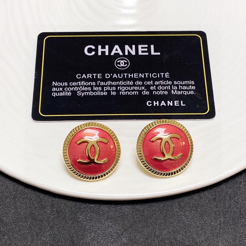 Chanel Pink Round Earrings - 18K Yellow Gold