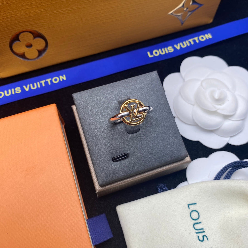 Louis Vuitton Vintage Ring - 18K Yellow Gold