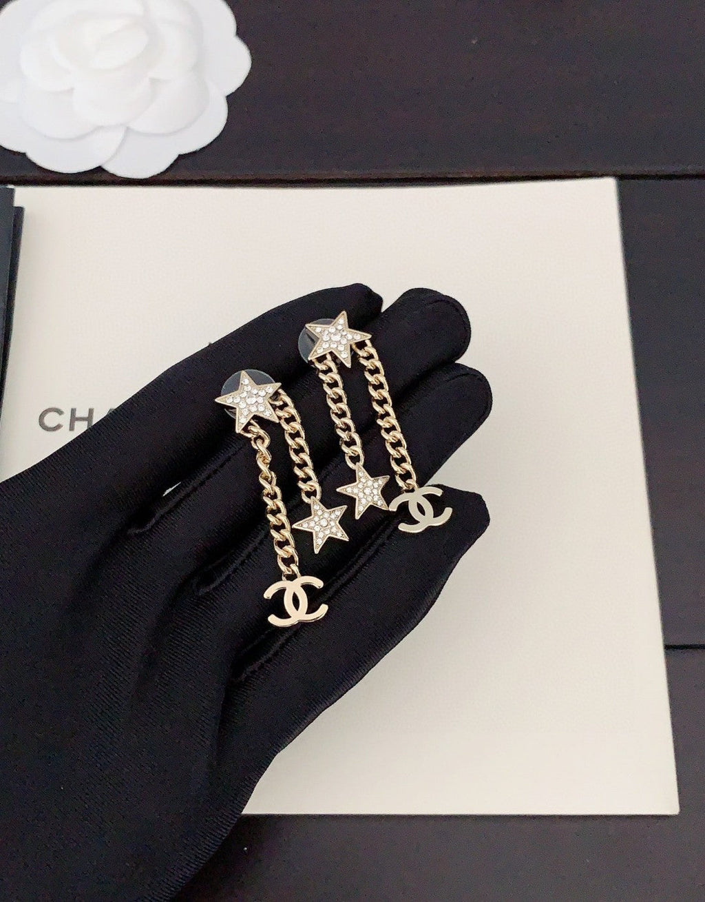 Chanel Star Diamonds Long Earrings - 18K Yellow Gold