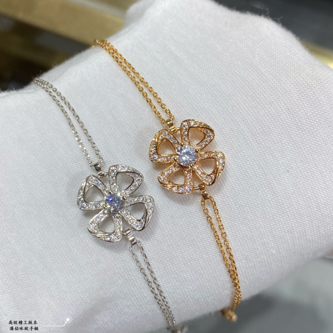 Fiorever Central Moissanite Bracelet - 18K Gold