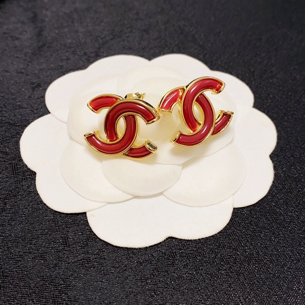 Chanel Red Resin Earrings - 18K Yellow Gold