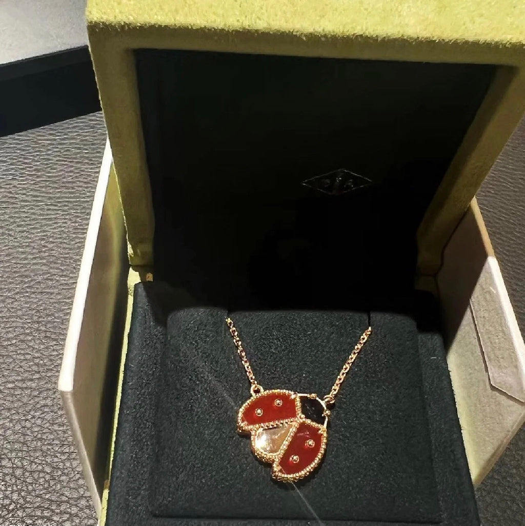 Lucky Spring Pendant Necklace - 18K Gold