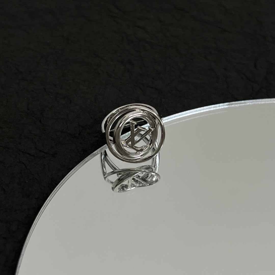 Louis Vuitton Stellar Ring - 18K Gold