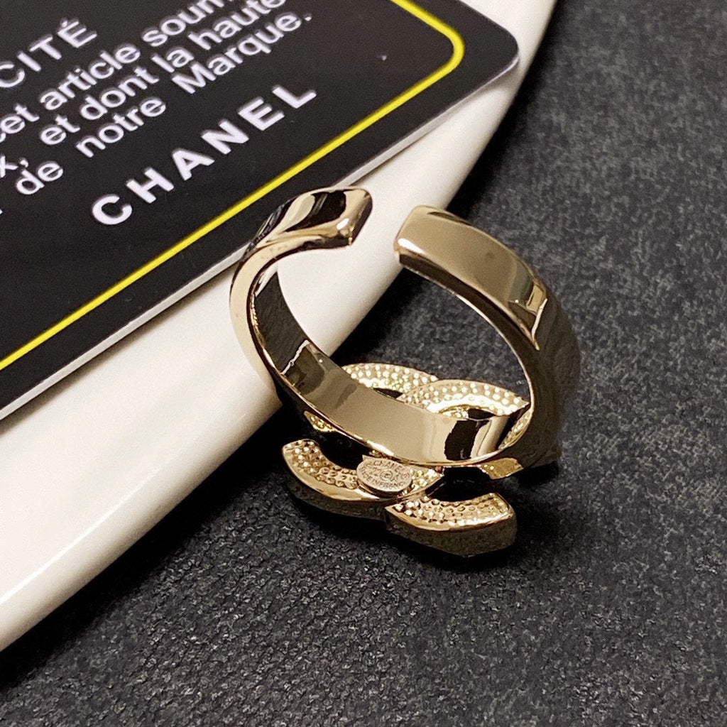 Chanel Crystal Ring - 18K Yellow Gold