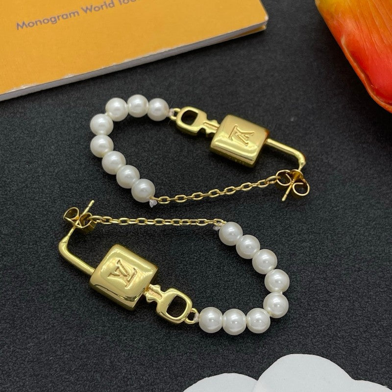 Louis Vuitton Pearl Lock Earrings - 18K Gold