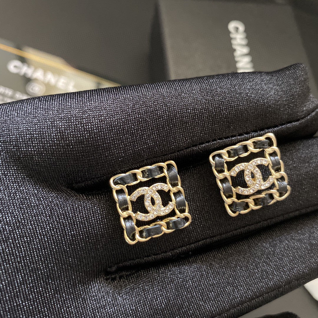 Chanel Square Leather Earrings - 18K Yellow Gold