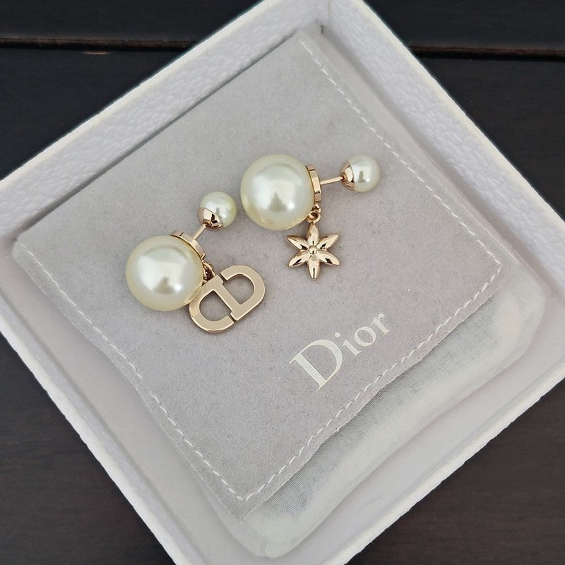 Dior Tribales Leaf Pearl Earrings - 18K Yellow Gold