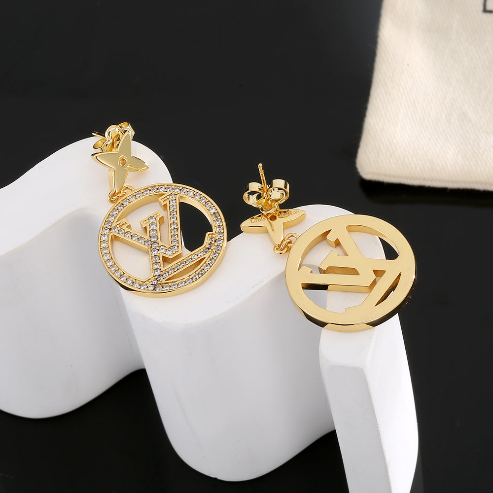 Louis Vuitton Star Pendant Earrings - 18K Yellow Gold