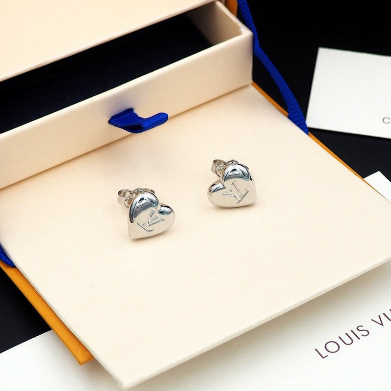 Louis Vuitton Heart Earrings - 18K Gold