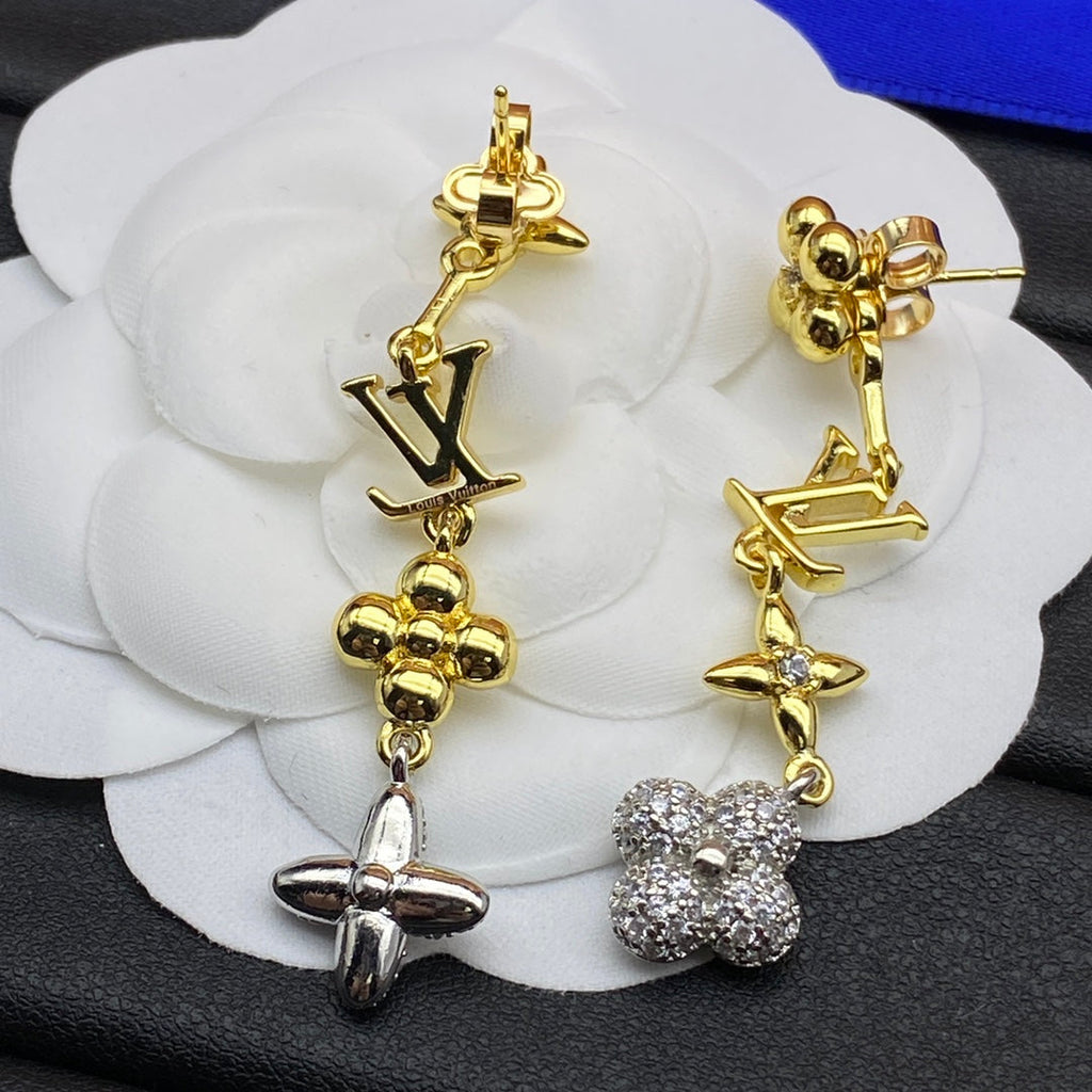Louis Vuitton Blossom Long Earrings - 18K Gold