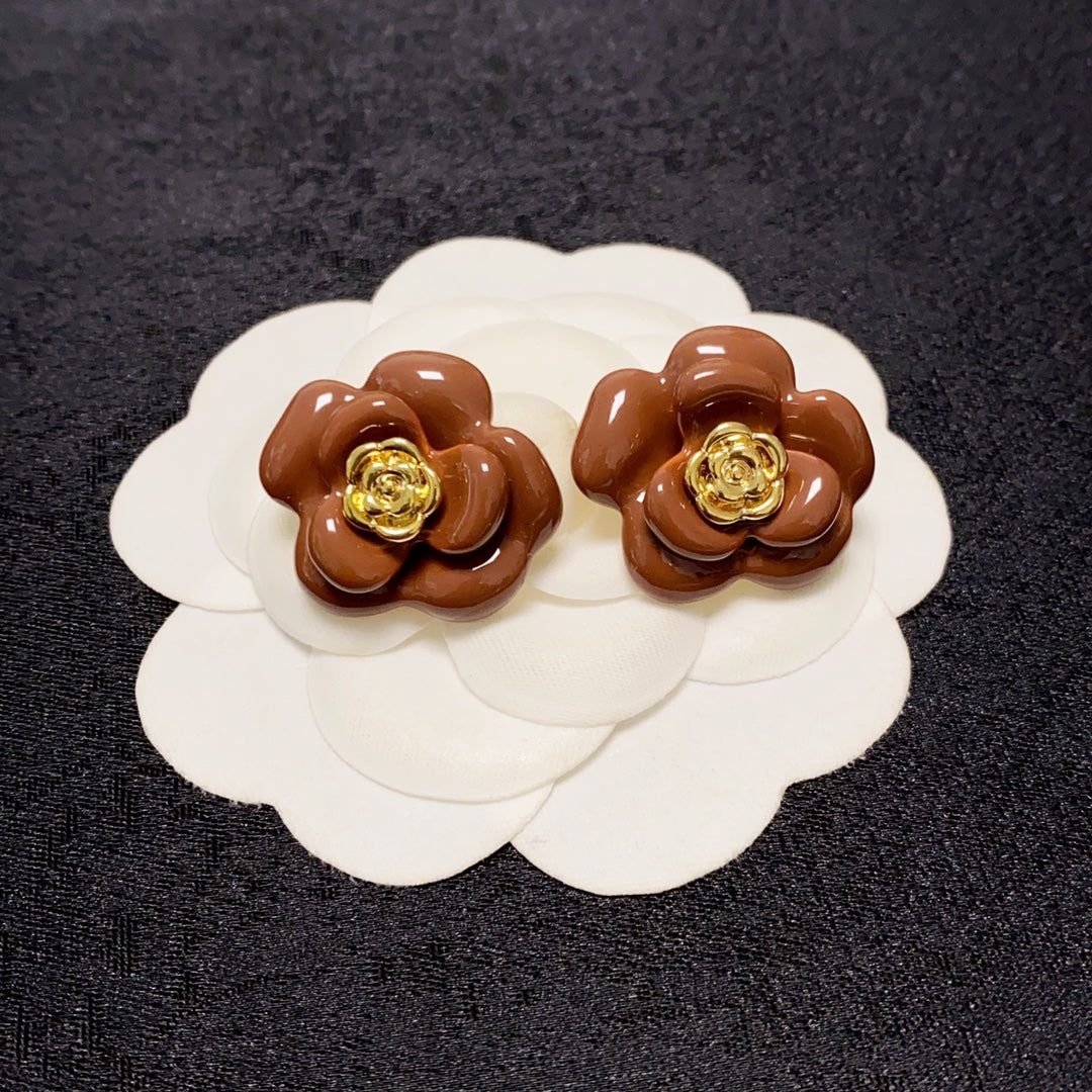 Chanel Red Camellia Resin Earrings - 18K Yellow Gold