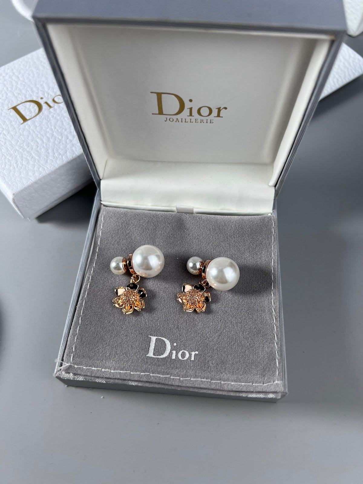 Dior Vintage Flower Pearl Earrings