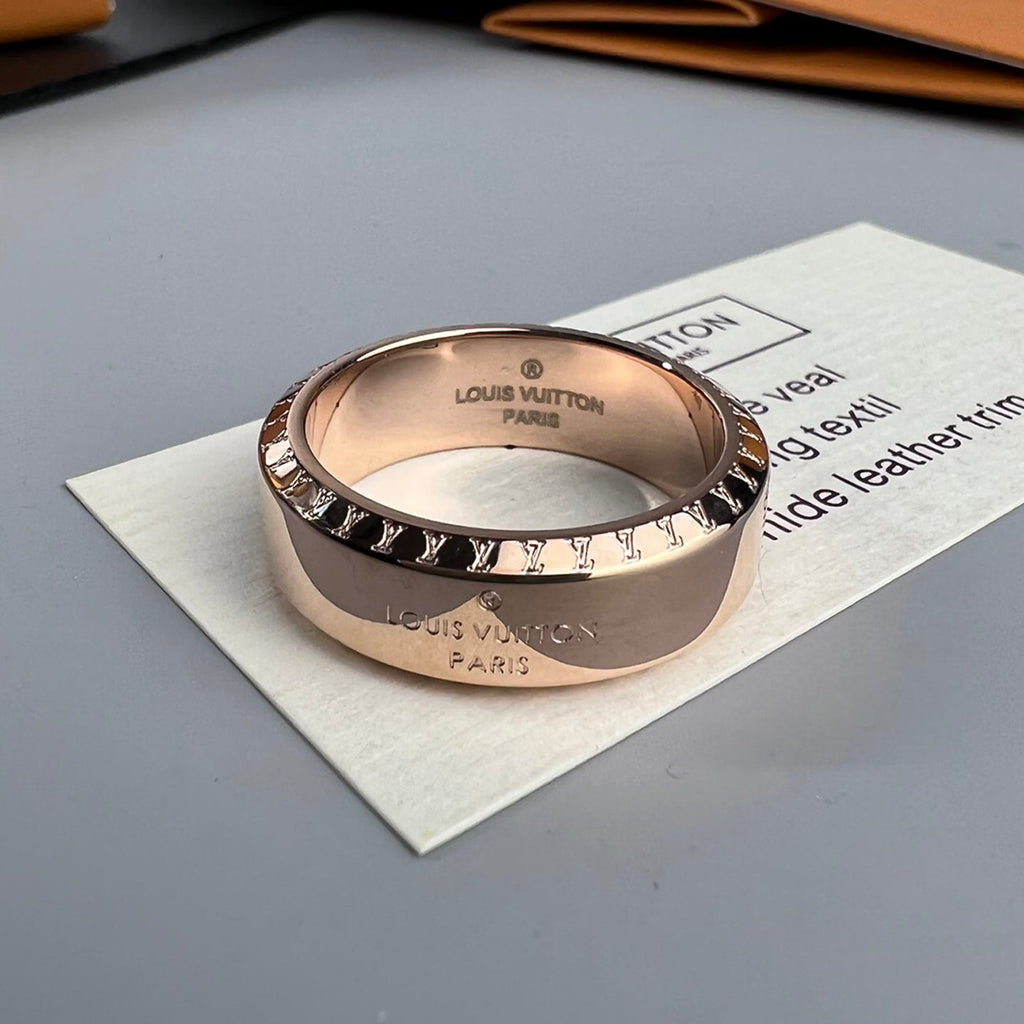 Louis Vuitton Vintage Ring - 18K Gold
