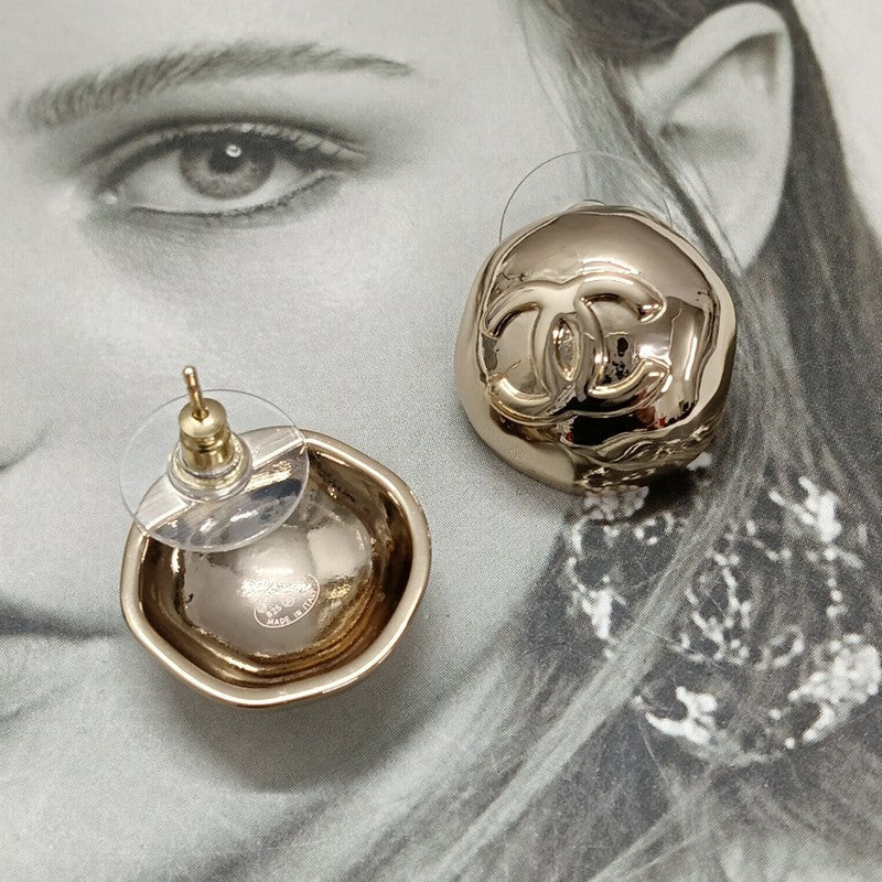 Chanel Vintage Round Earrings - 18K Rose Gold