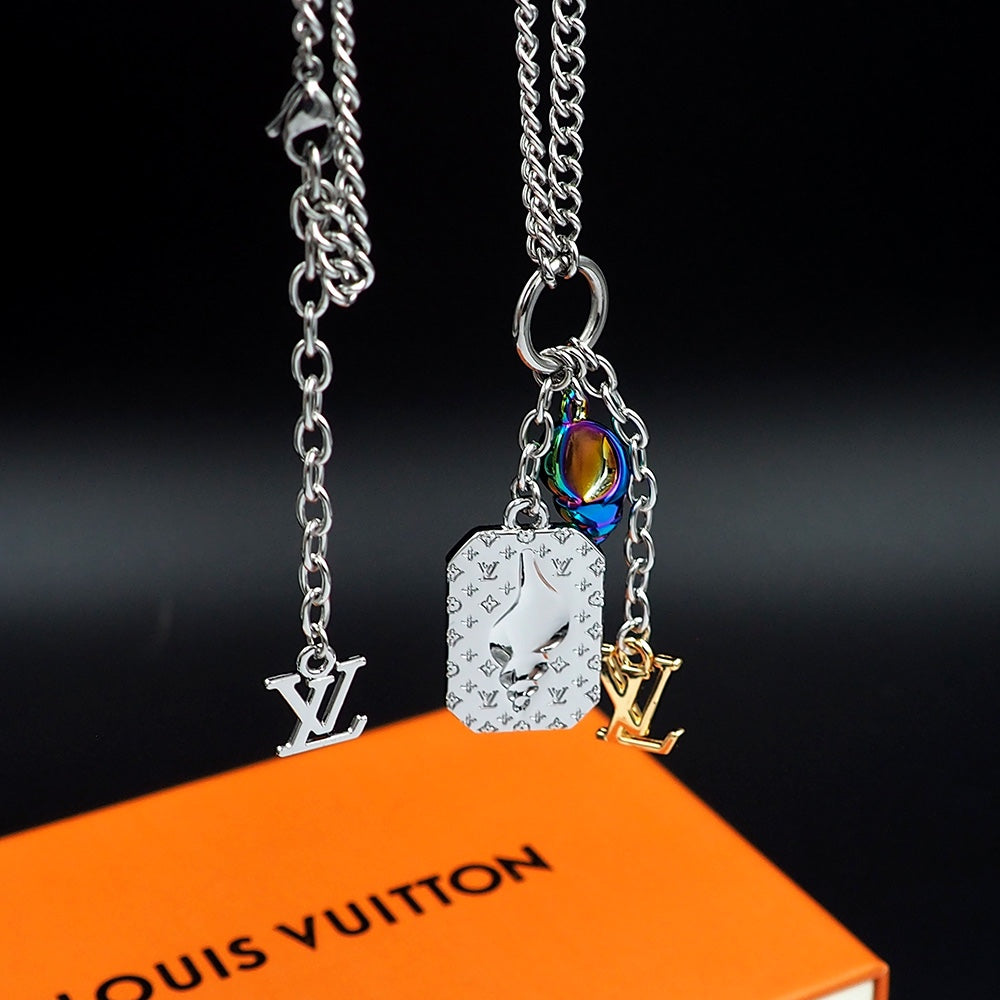 Louis Vuitton Shell Necklace