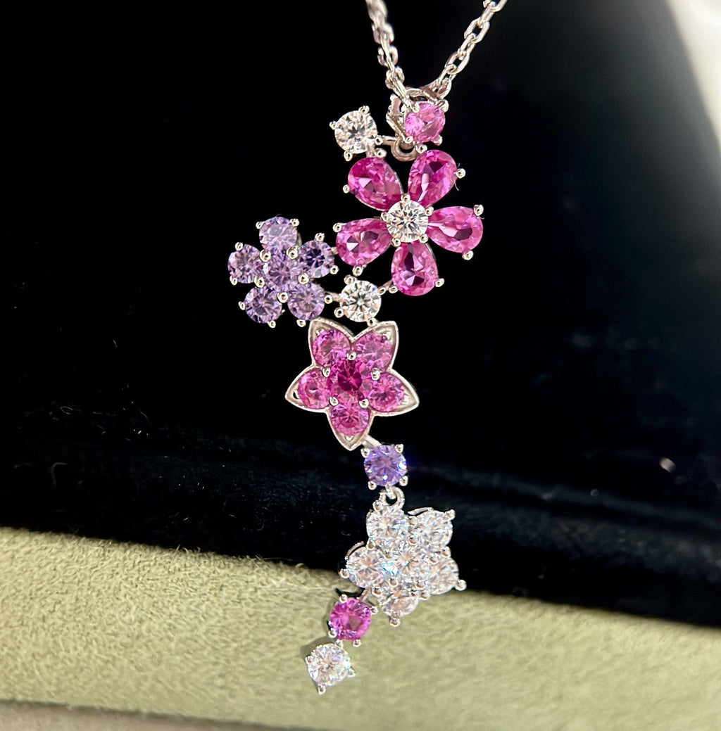 Folie Des Pres Pendant Necklace - 18K Gold