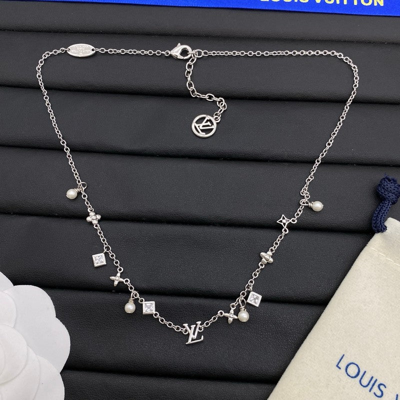 Louis Vuitton Pearl Gold Necklace