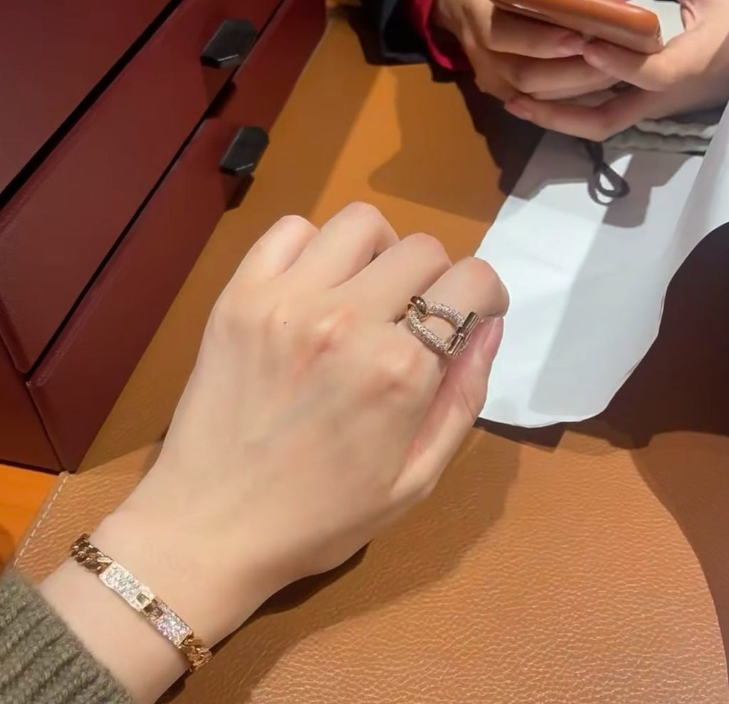 Hermes Adage Ring - 18K Gold