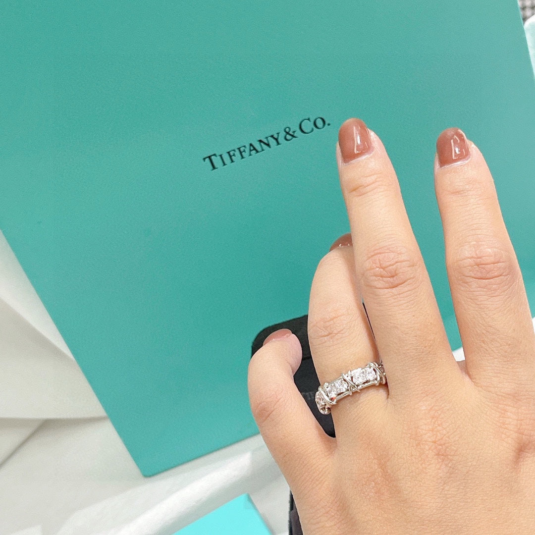 Tiffany Schlumberger Eighteen Stone Ring - 18K White Gold