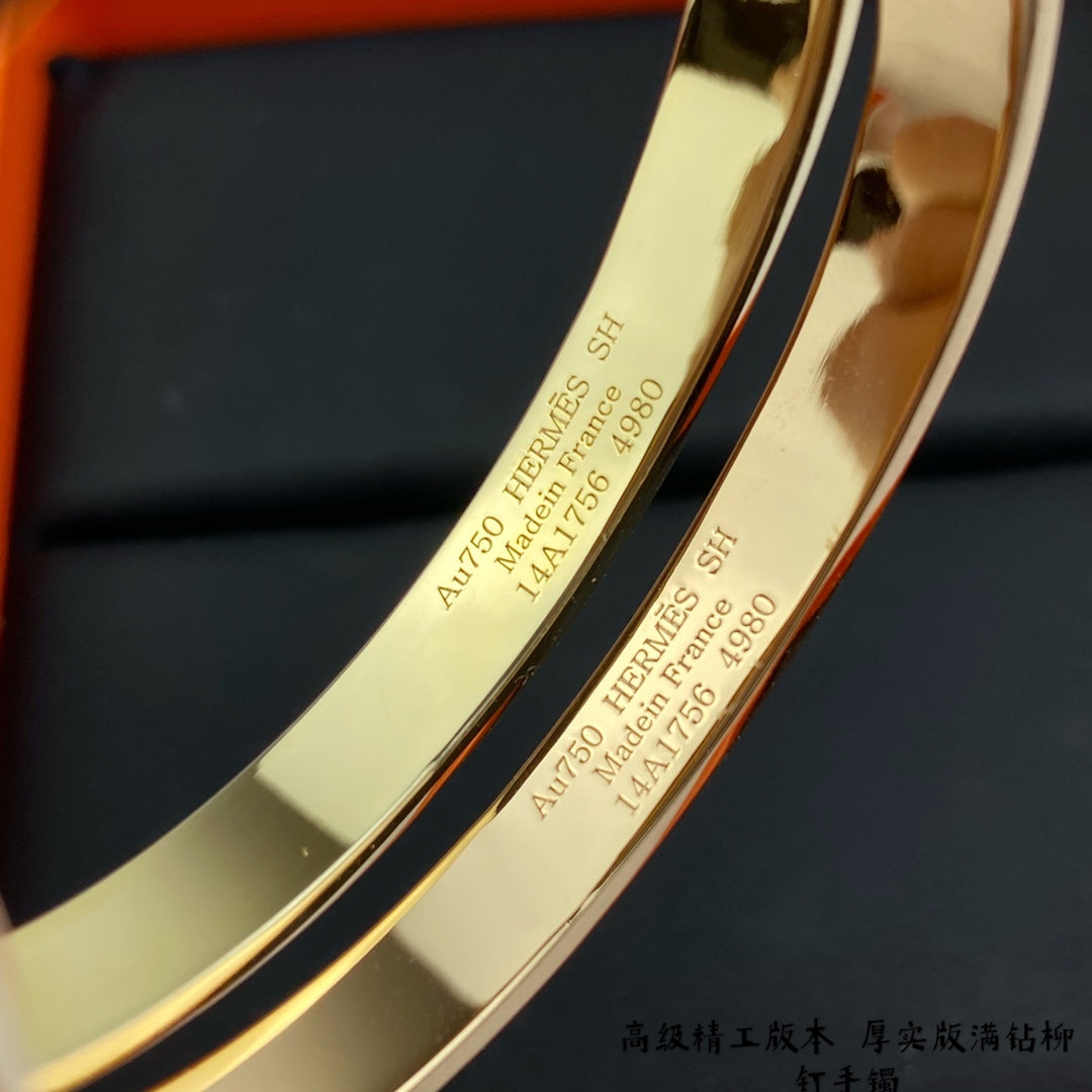 Hermes Collier De Chien Diamond Bracelet - 18K Gold