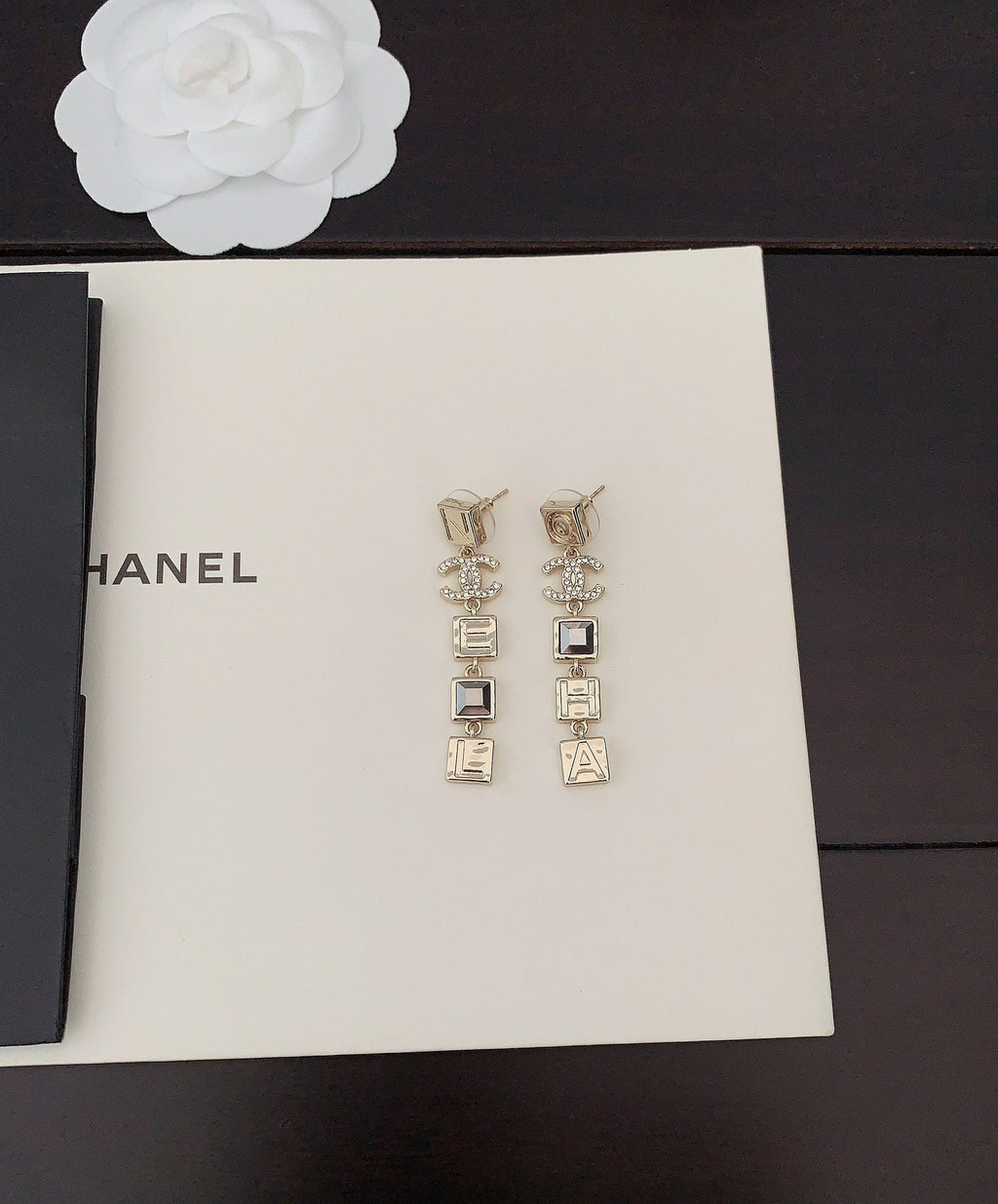 Chanel Crystals Long Earrings - 18K Yellow Gold