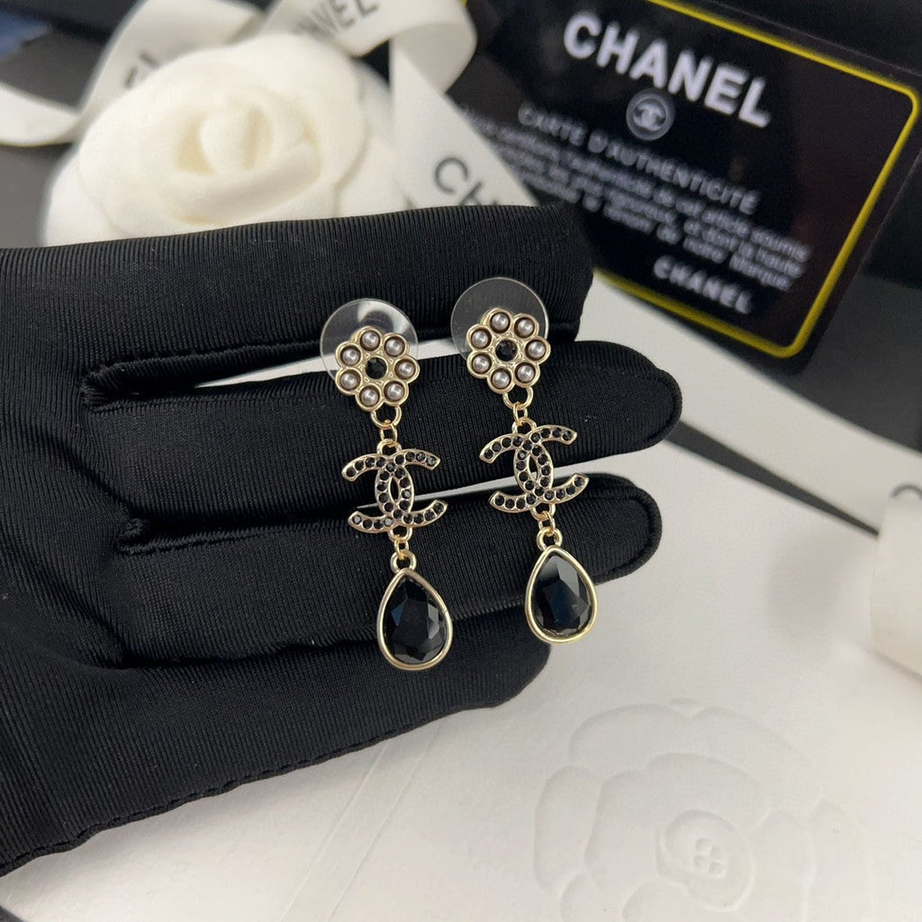 Chanel Black Crystal Earrings - 18K Yellow Gold