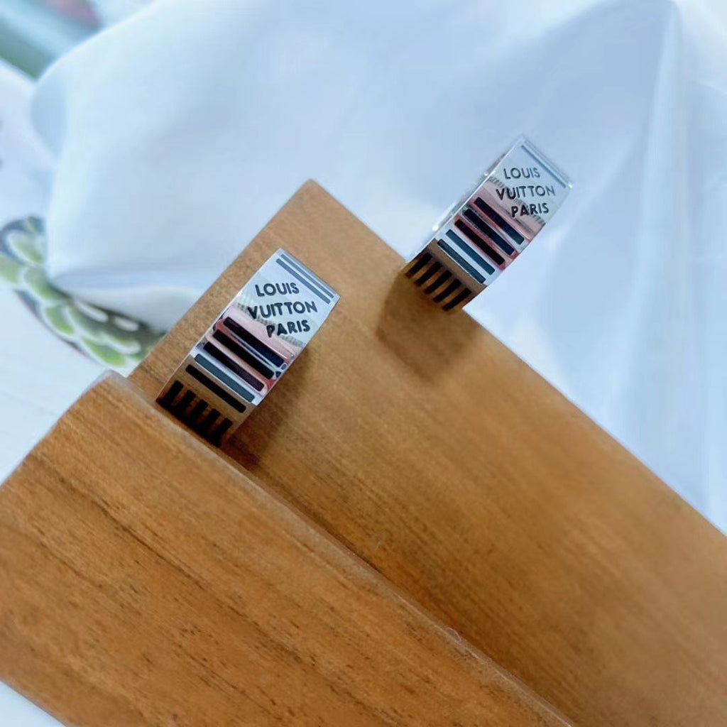 Louis Vuitton Damier Black Ring - 18K White Gold
