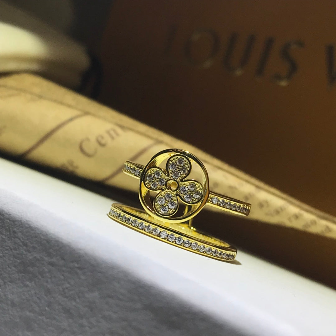 Louis Vuitton Idylle Blossom Two-Row Ring - 18K Gold