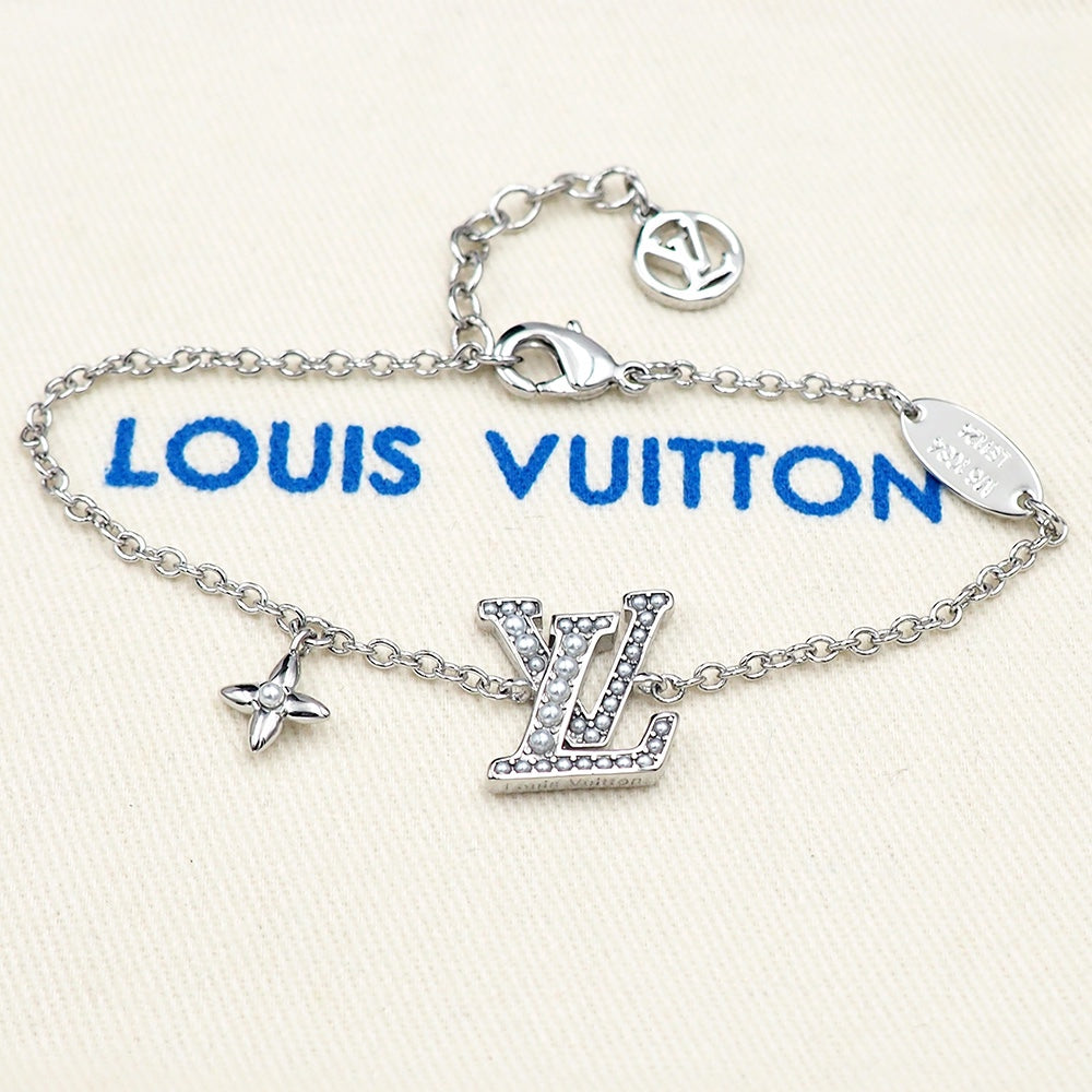 Louis Vuitton Iconic Pearl Bracelet