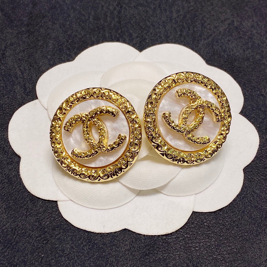 Chanel Crystal Earrings - 3 cm Height - 18K Yellow Gold