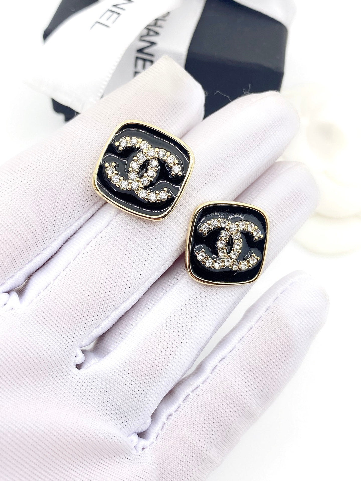Chanel Square Resin Diamond Earrings - 18K Yellow Gold