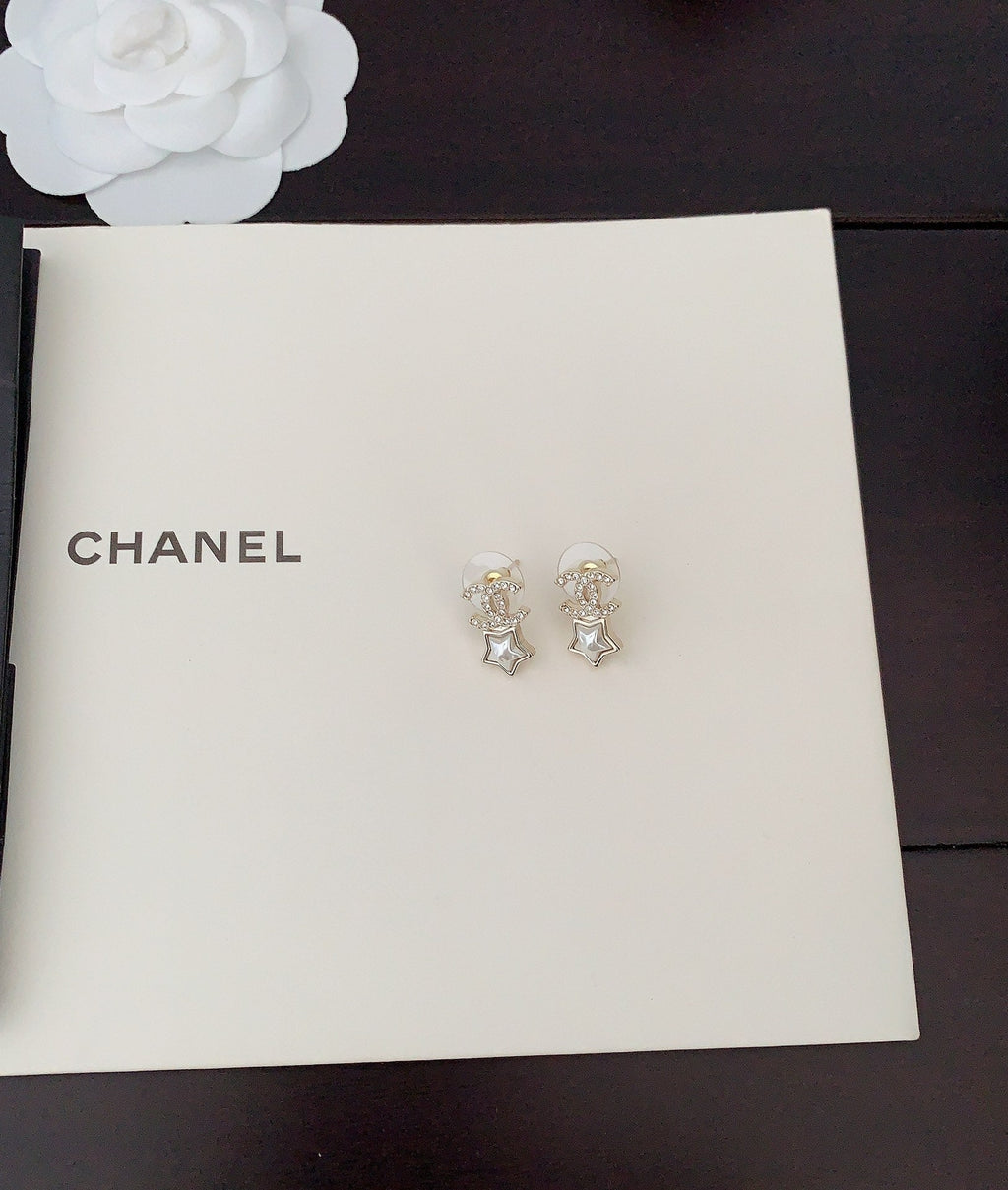 Chanel Star Crystal Earrings - 18K Yellow Gold