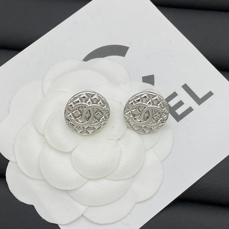 Chanel Round Earrings - 18K White Gold